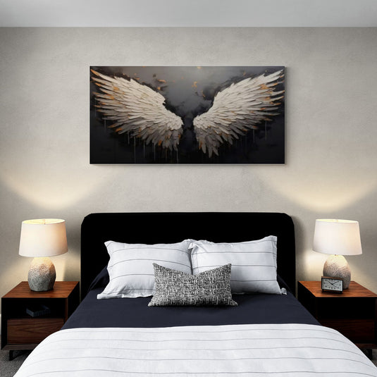 Cuadro de alas blancas sobre fondo negro – Arte moderno espiritual para decoración de recámaras o interiores elegantes.