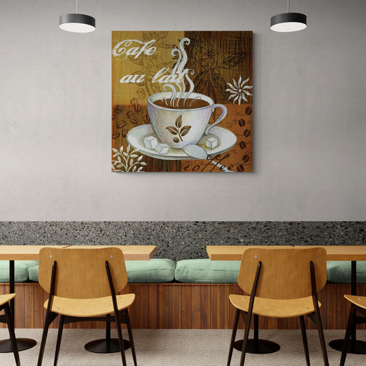 Ilustración artística de una taza de café au lait humeante con cubos de azúcar, fondo con diseños florales y texto decorativo en francés, ideal para decoración de cocina o cafetería con estilo elegante y acogedor.
