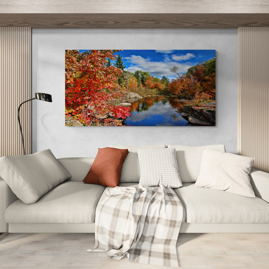 Cuadro_decorativo_lago_paisaje_canadiense_árboles_frondosos_hojas_rojo_amarillo_naranja_día_soleado