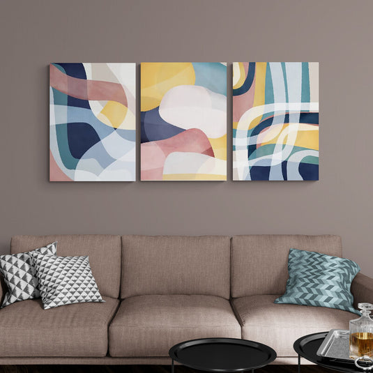 Set de tres cuadros abstractos estampados de líneas gruesas en rosa, blanco transparente, verde, azul y amarillo