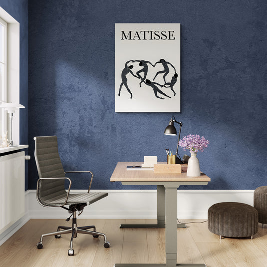 Siluetas negras de figuras humanas danzando en círculo, inspiradas en "La Danza" de Henri Matisse, con el nombre "Matisse" en la parte superior.