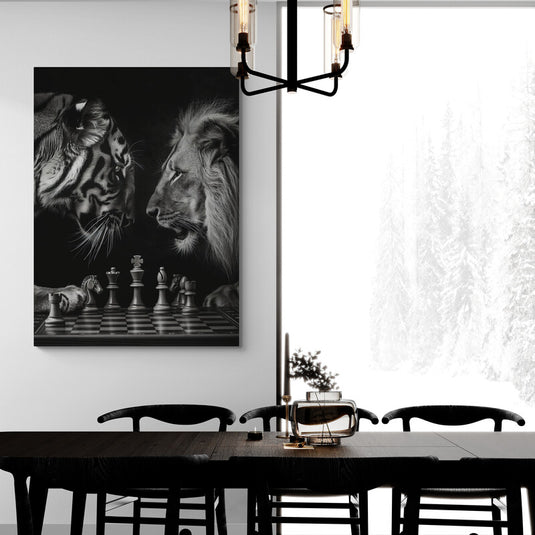 León y tigre enfrentados sobre un tablero de ajedrez
