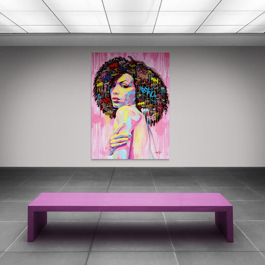 Cuadro decorativo mujer arte urbano moderno – retrato femenino colorido estilo graffiti que simboliza fuerza, libertad y empoderamiento