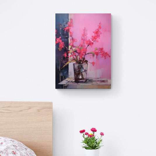 Pintura de Bougainvillea magenta en jarrón transparente sobre fondo urbano