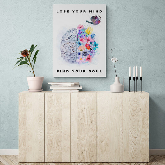Arte Conceptual de Cerebro y Flores con Frase Inspiradora