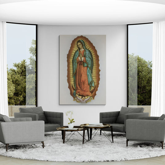 Nuestra Señora de Guadalupe con resplandor dorado