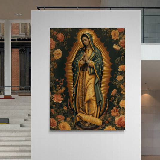 Virgen de Guadalupe rodeada de flores