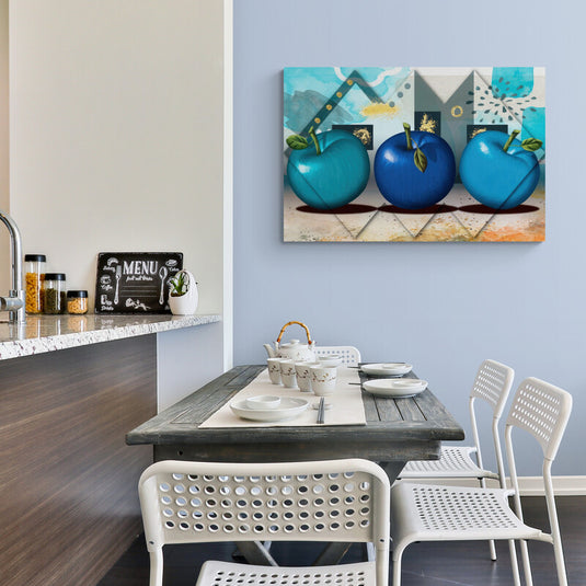 Cuadro decorativo minimalista: Tres manzanas en tonalidades azules, un toque de serenidad