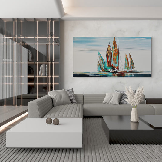 Pintura abstracta de veleros coloridos en el mar bajo cielo despejado.