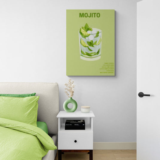 Ilustración de mojito con hojas de menta y rodajas de lima, fondo verde