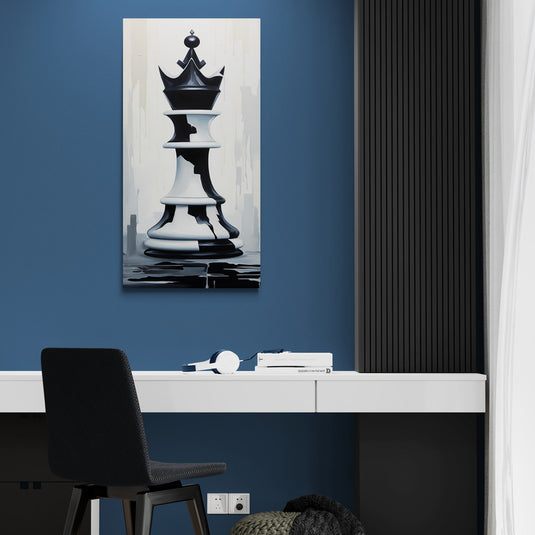 Figura de reina de ajedrez en blanco y negro