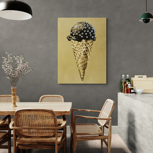 Cono de helado con detalles de diamantes