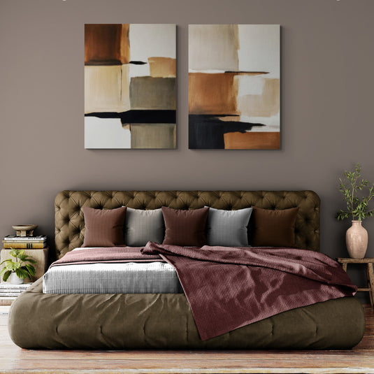 Cuadro díptico con formas geométricas abstractas en tonos marrones, beige y negros sobre lienzo.