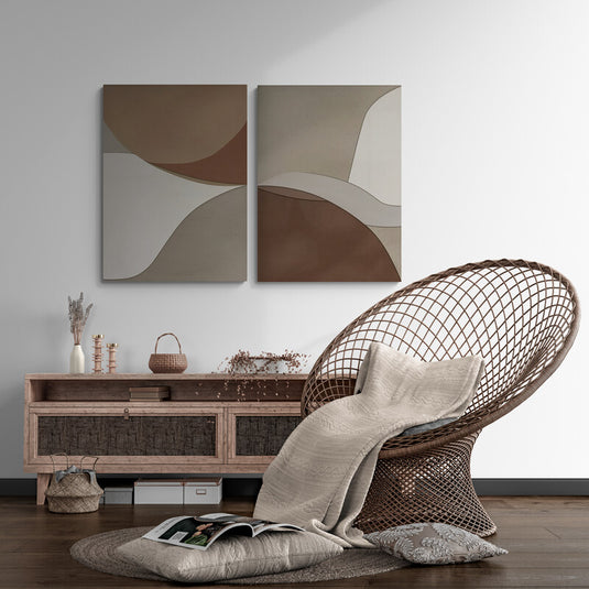 Díptico abstracto en tonos terrosos y formas curvas.