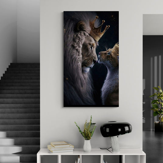 León y leona coronados mirándose