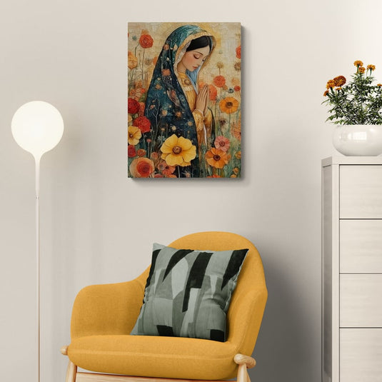 Devoción en Flor — Virgen entre Amapolas