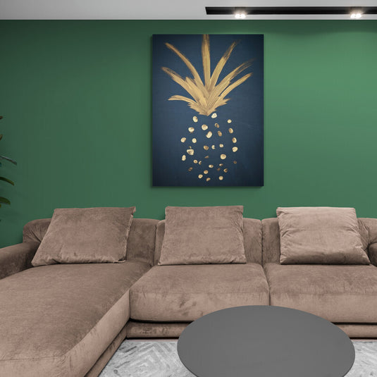 Piña abstracta dorada sobre fondo azul oscuro