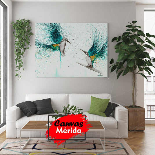 Cuadro decorativo de pájaros en vuelo y en reposo: Parajos grises con alas amarillas, verdes y azules.