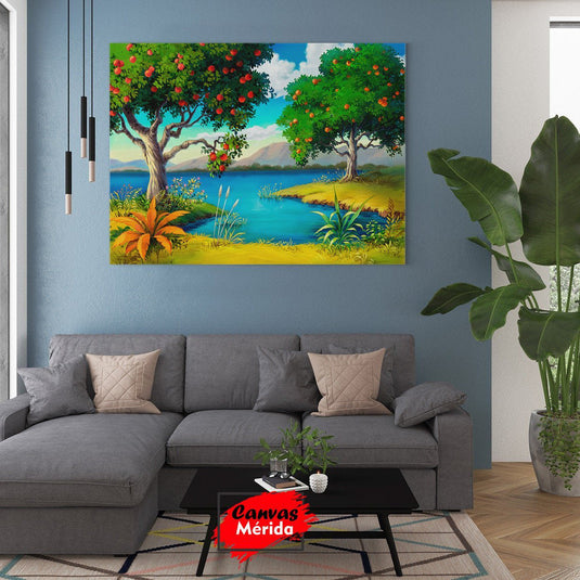 Cuadro decorativo de paisaje con lago, vegetación circundante y árboles frutales cargados de manzanas.
