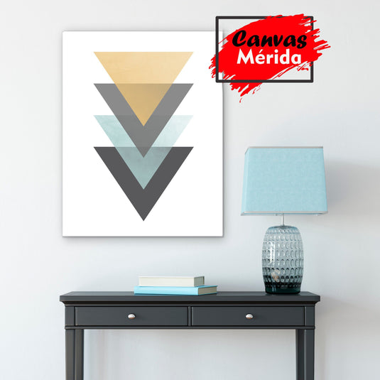 Arte Minimalista con Triángulos Superpuestos en Colores Dorado, Turquesa y Gris