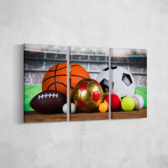 Tríptico decorativo con balones deportivos frente a estadio arte hiperrealista moderno ideal para amantes del fútbol, básquetbol y deportes en general