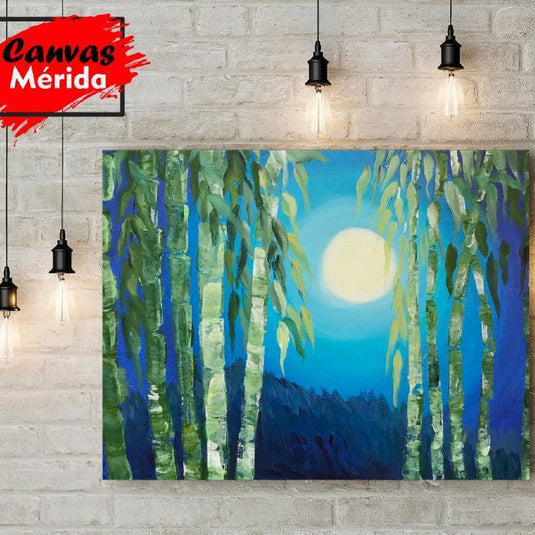 Cuadro nocturno con luna llena, cielo azul oscuro, montañas distantes y bambúes prominentes