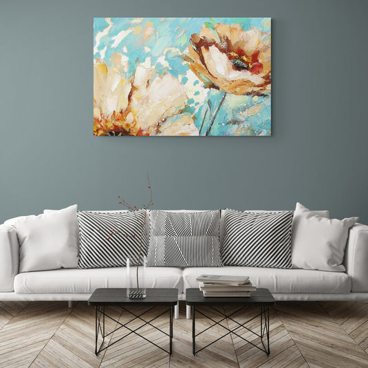 Pintura abstracta de flores en tonos crema y azul