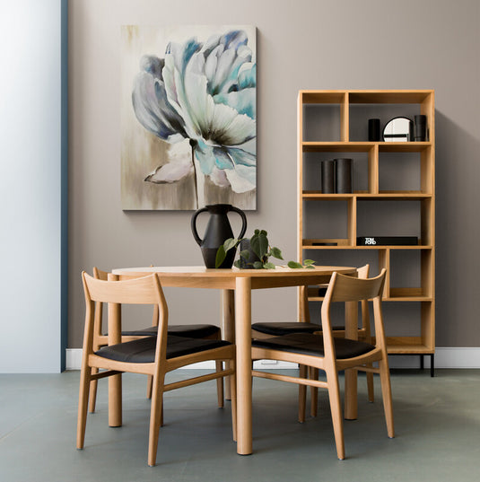 Óleo abstracto de flor en tonos de azul y turquesa