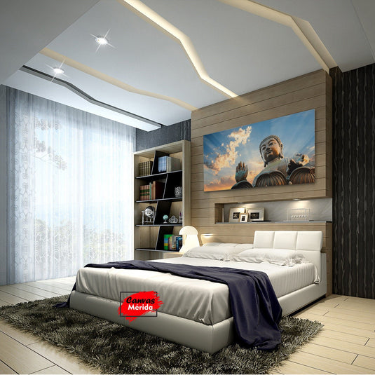 Gran Buda con gesto de bendición bajo un cielo despejado y radiante.