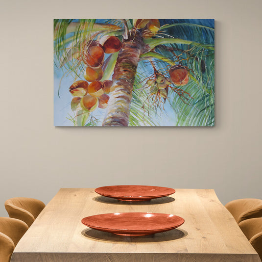 Pintura en acuarela de una palmera con cocos bajo un cielo azul