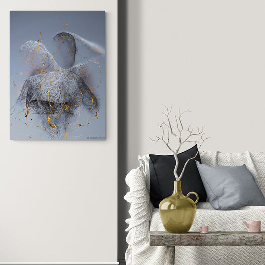 Figura Abstracta de Filamentos Entrelazados con Destellos Dorados en Arte Digita