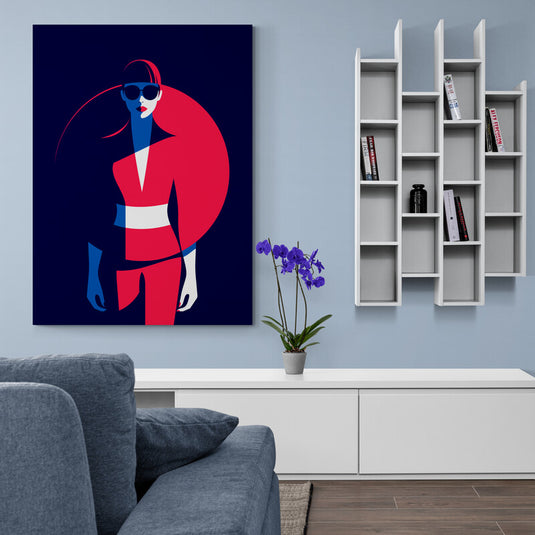 Cuadro minimalista con silueta de mujer en traje rojo sobre fondo azul oscuro