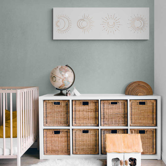 "Conjunto minimalista de íconos lunares y solares en tonos dorados"