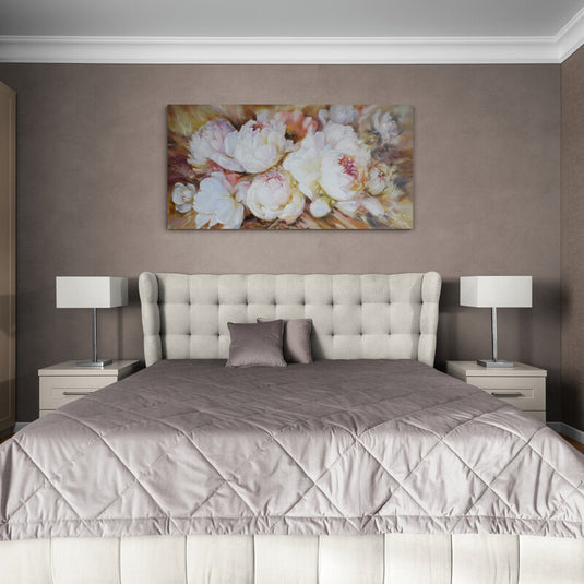 Pintura al óleo de peonías blancas y rosas sobre fondo difuso