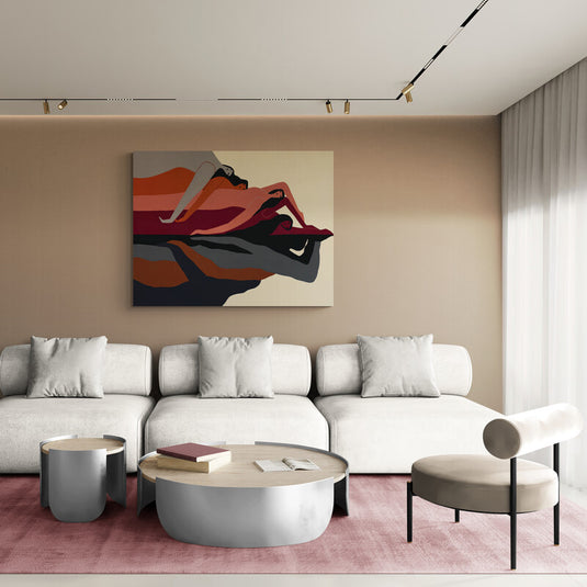 Montaña de Mujeres en Tonos Cafés, Grises y Rojos sobre Fondo Beige