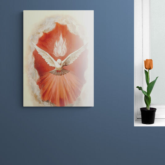 Cuadro decorativo de paloma blanca centrada sobre fondo naranja con matices rojizos enmarcado en blanco