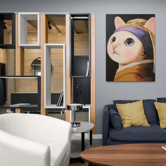 Gata Blanca con Aro de Perla