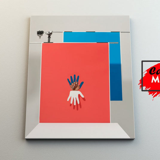 Cuadro decorativo minimalista con mano realista y pintura de mano en contraste sobre fondo rojo y azul