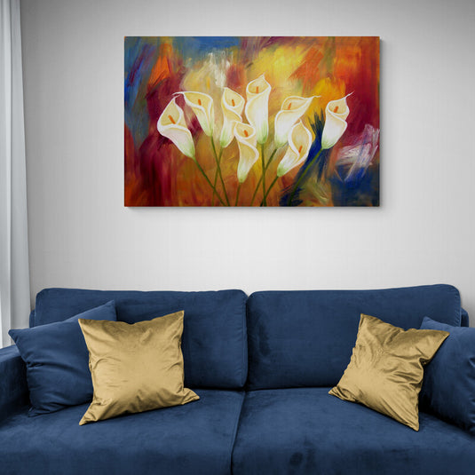 Pintura expresionista de calas blancas sobre fondo abstracto colorido