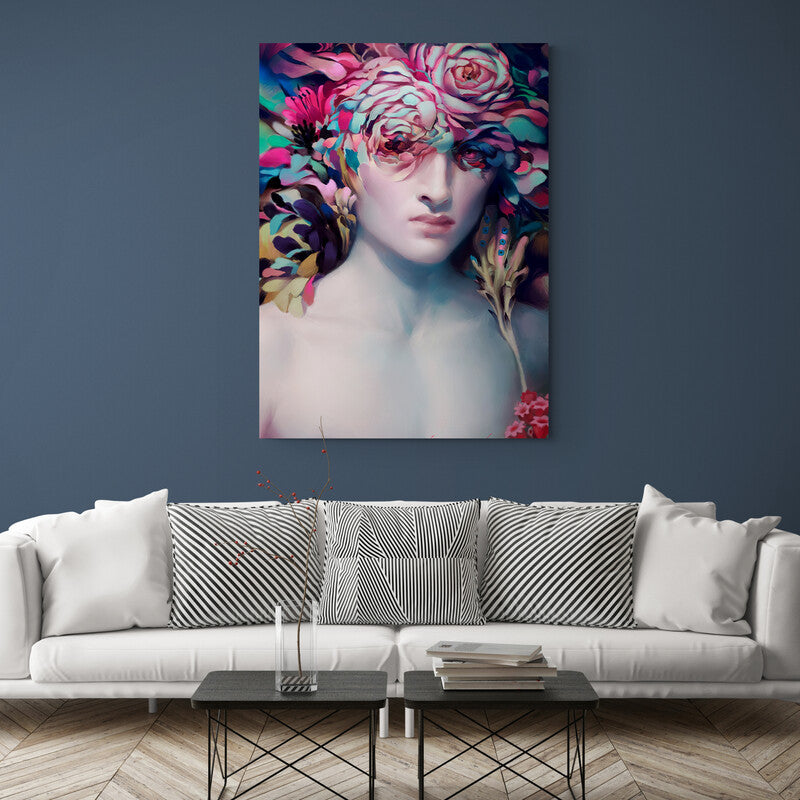 Retrato surrealista de una figura con corona de flores coloridas