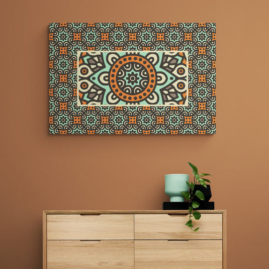 Arte tribal con patrones geométricos en colores terrosos y turquesa