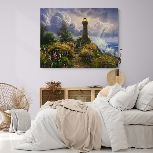Pintura de un faro en un acantilado con olas y cielo dramático