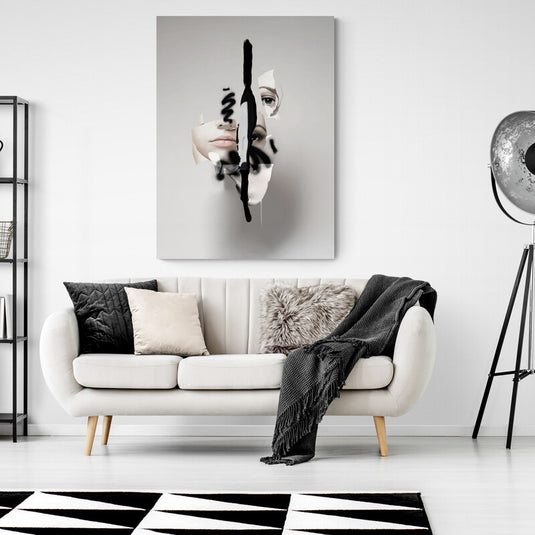 Arte digital de rostro humano fragmentado con línea negra