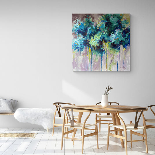 Cuadro moderno con figura abstracta en técnica de dripping y colores vibrantes