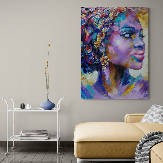 Cuadro decorativo Happy is the Word – retrato colorido de mujer moderna con estilo expresionista para sala o habitación artística
