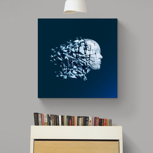 Imagen digital de rostro humano desintegrándose en fragmentos azules