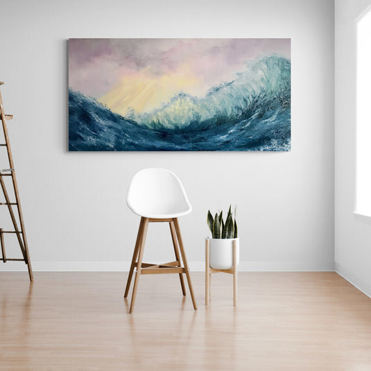 Pintura de olas tormentosas con rayos de sol a través de nubes