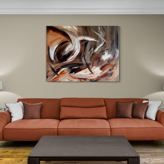 Cuadro abstracto con pinceladas curvas en tonos marrón, naranja y beige, estilo cálido y dinámico.