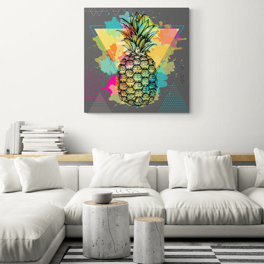Piña colorida con fondo abstracto y elementos geométricos