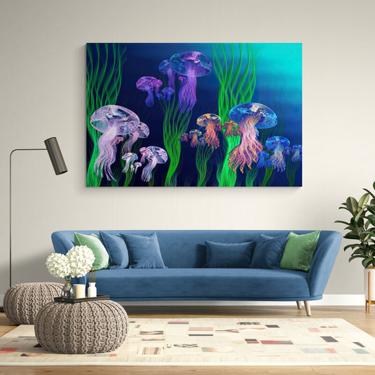 Impresión artística de medusas con iluminación neón nadando entre algas verdes